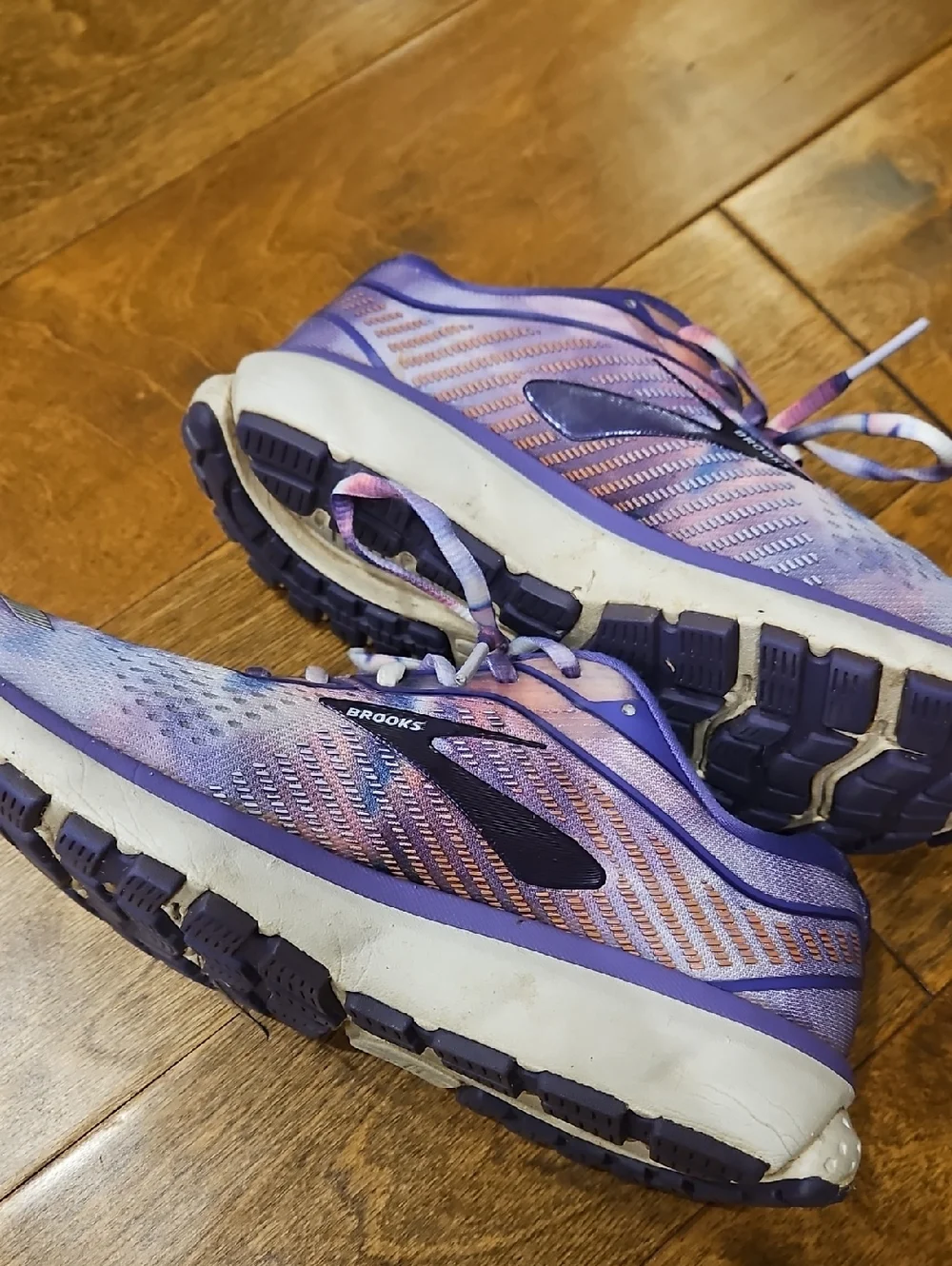 Brooks Unity Together Shoes - Picture 4 of 9